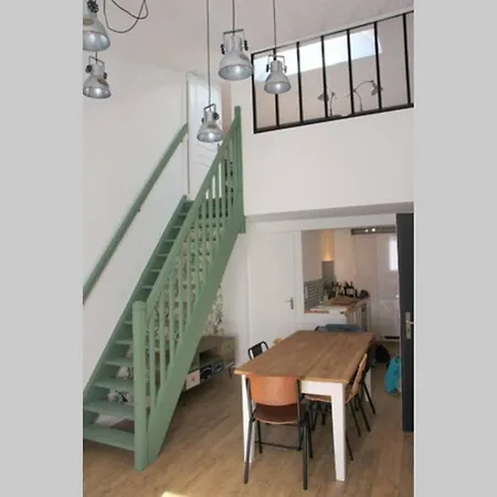 Superbe Duplex De 70m2 Avec 2 Chambres En Hyper Centre Au Calme Sur Cour Classe 3 Etoiles Avec Parking En Option Apartment *
